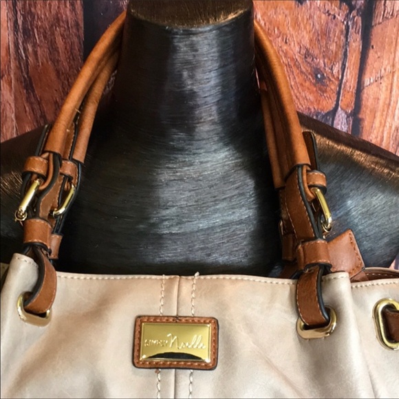 Simply Noelle Hobo Style Satchel - Picture 8 of 16
